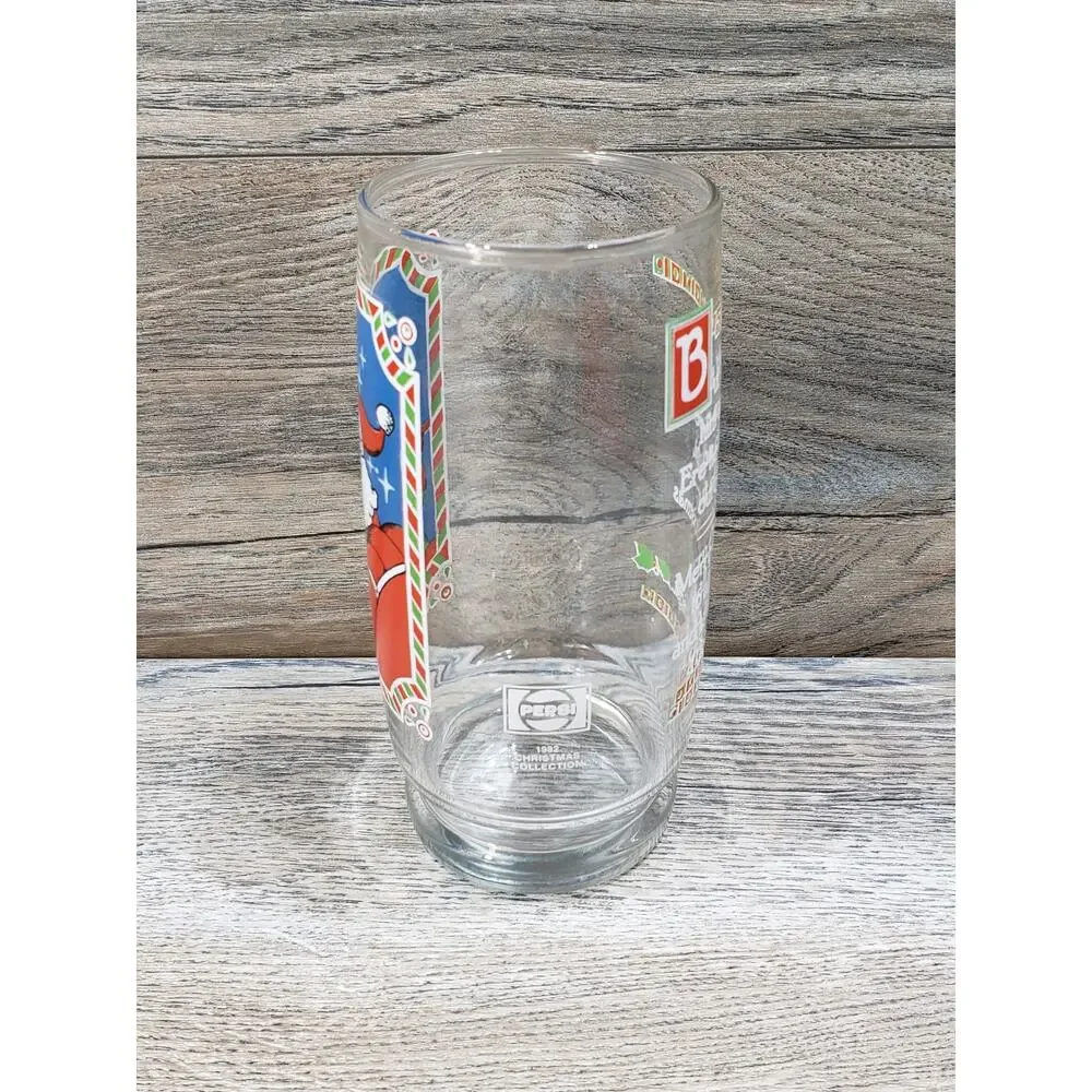 Pepsi Santa Claus Holiday Drinking Glass 1982 Christmas Collection